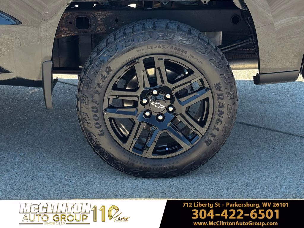 2021 Black Chevrolet Silverado 1500 LT Trail Boss 4X4 Truck