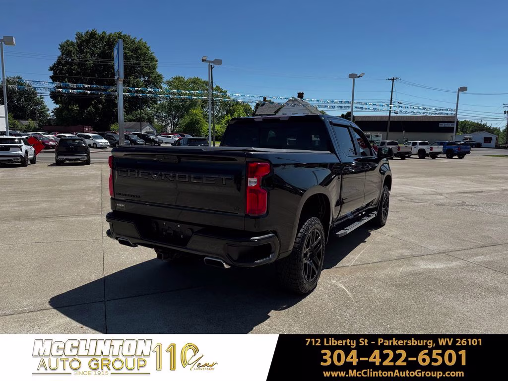 2021 Black Chevrolet Silverado 1500 LT Trail Boss 4X4 Truck
