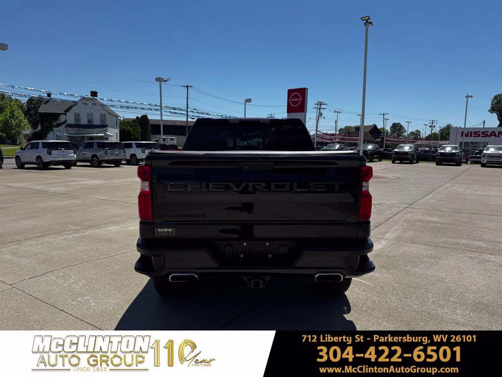 2021 Black Chevrolet Silverado 1500 LT Trail Boss 4X4 Truck