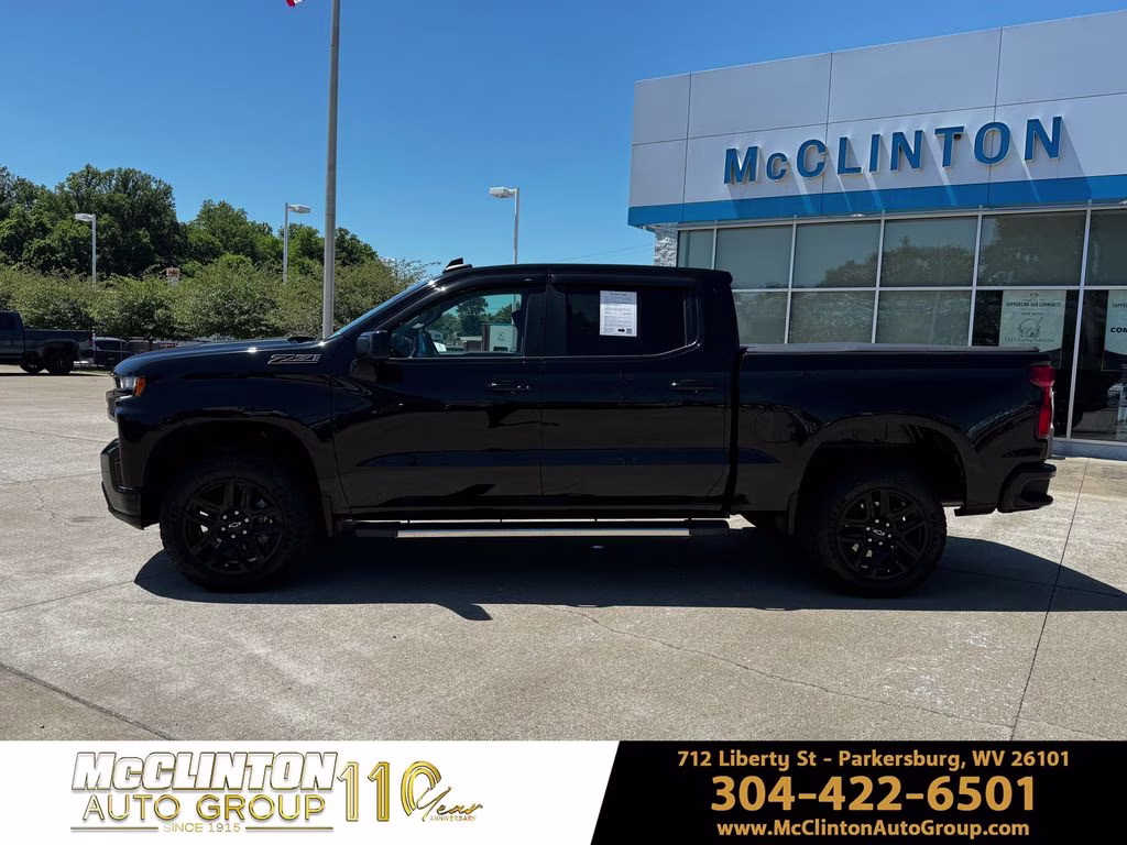 2021 Black Chevrolet Silverado 1500 LT Trail Boss 4X4 Truck