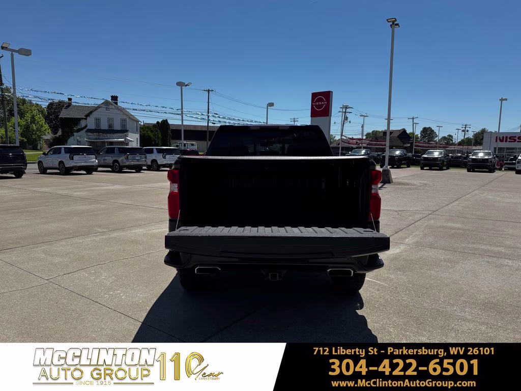 2021 Black Chevrolet Silverado 1500 LT Trail Boss 4X4 Truck