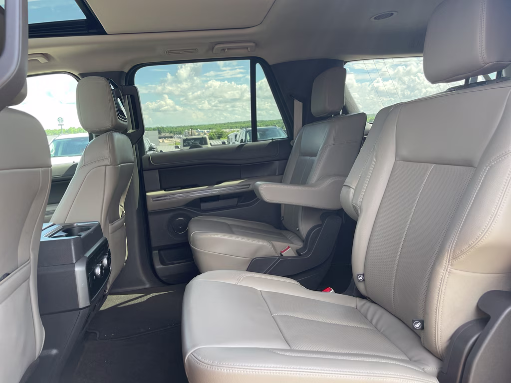 2021 Rapid Red Met Tinted Cc Ford Expedition Max XLT RWD SUV