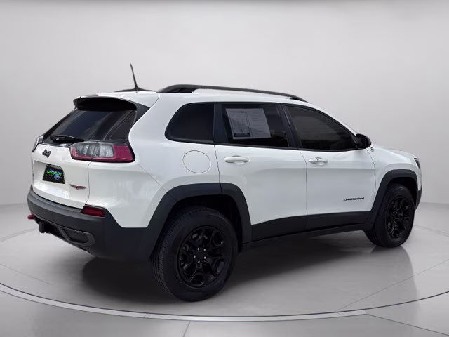 2019 Pearl White Pearlcoat Jeep Cherokee Trailhawk 4X4 SUV