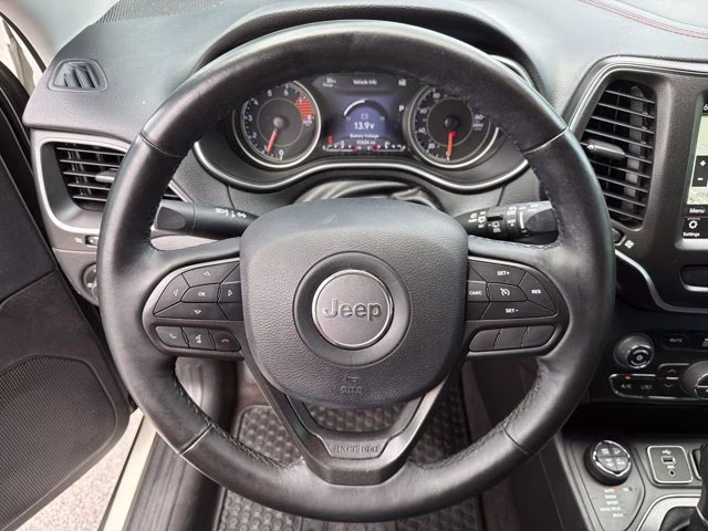 2019 Pearl White Pearlcoat Jeep Cherokee Trailhawk 4X4 SUV