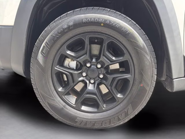 2019 Pearl White Pearlcoat Jeep Cherokee Trailhawk 4X4 SUV