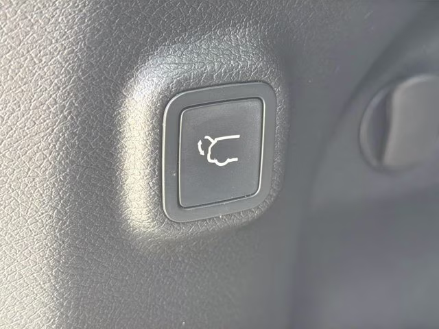 2019 Pearl White Pearlcoat Jeep Cherokee Trailhawk 4X4 SUV