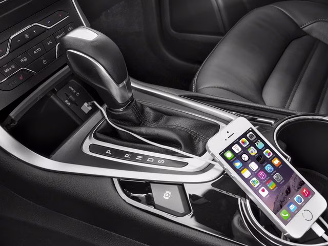2018 Ingot Silver Ford Edge Titanium FWD SUV