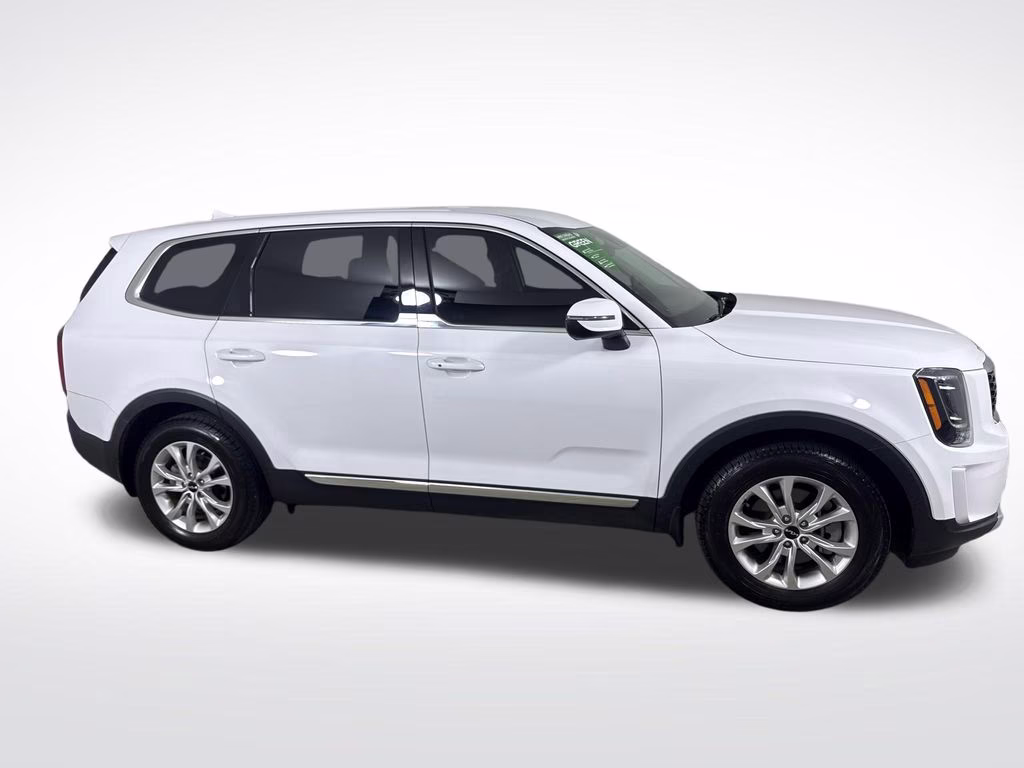 2022 Glacial White Pearl Kia Telluride LX FWD SUV