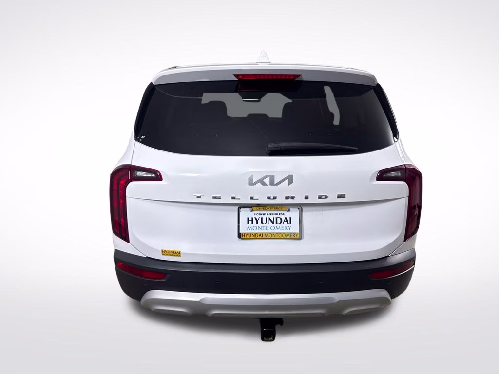 2022 Glacial White Pearl Kia Telluride LX FWD SUV