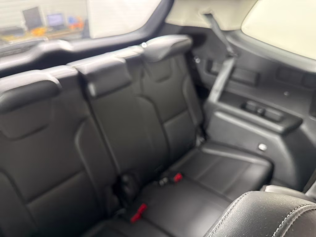 2022 Glacial White Pearl Kia Telluride LX FWD SUV