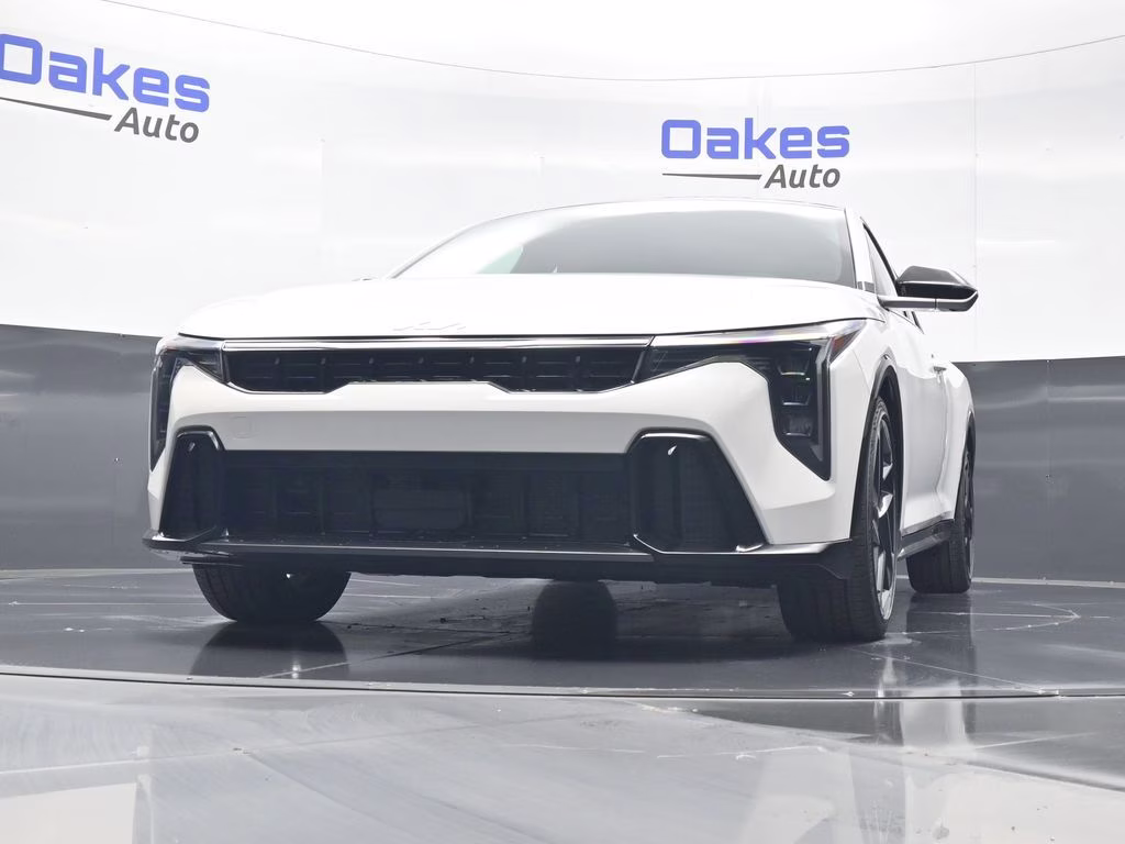 2026 Snow White Pearl Kia K4 GT-Line FWD Hatchback