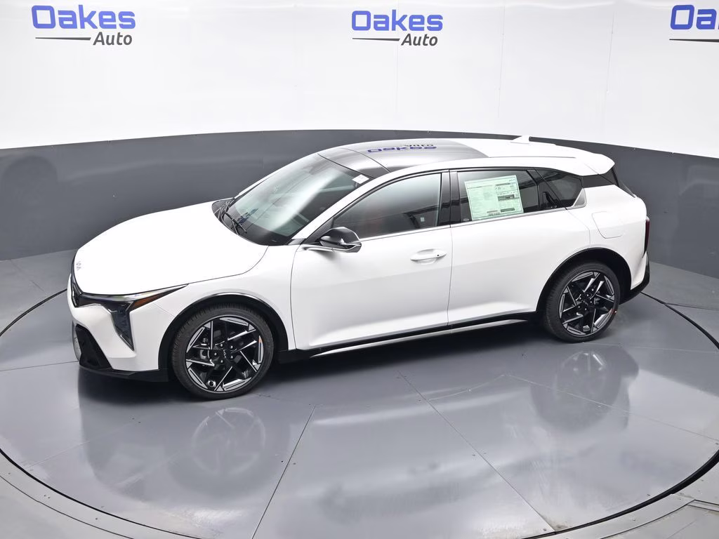 2026 Snow White Pearl Kia K4 GT-Line FWD Hatchback