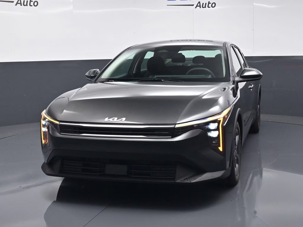 2026 Interstellar Gray Kia K4 LXS FWD Sedan
