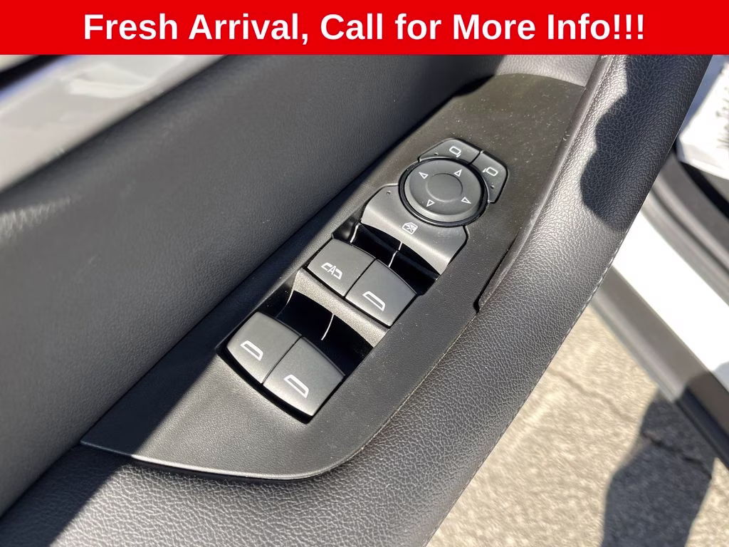 2021 Summit White Chevrolet Blazer LT FWD SUV