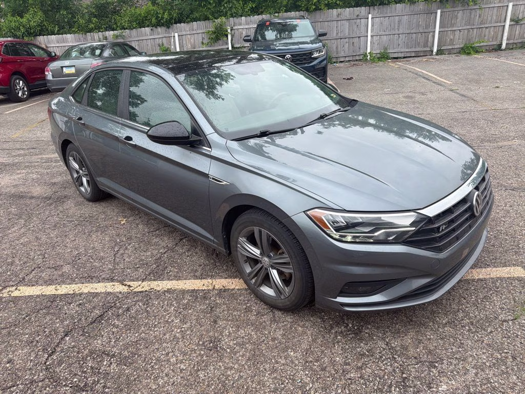 2020 Platinum Gray Metallic Volkswagen Jetta R-Line FWD Sedan