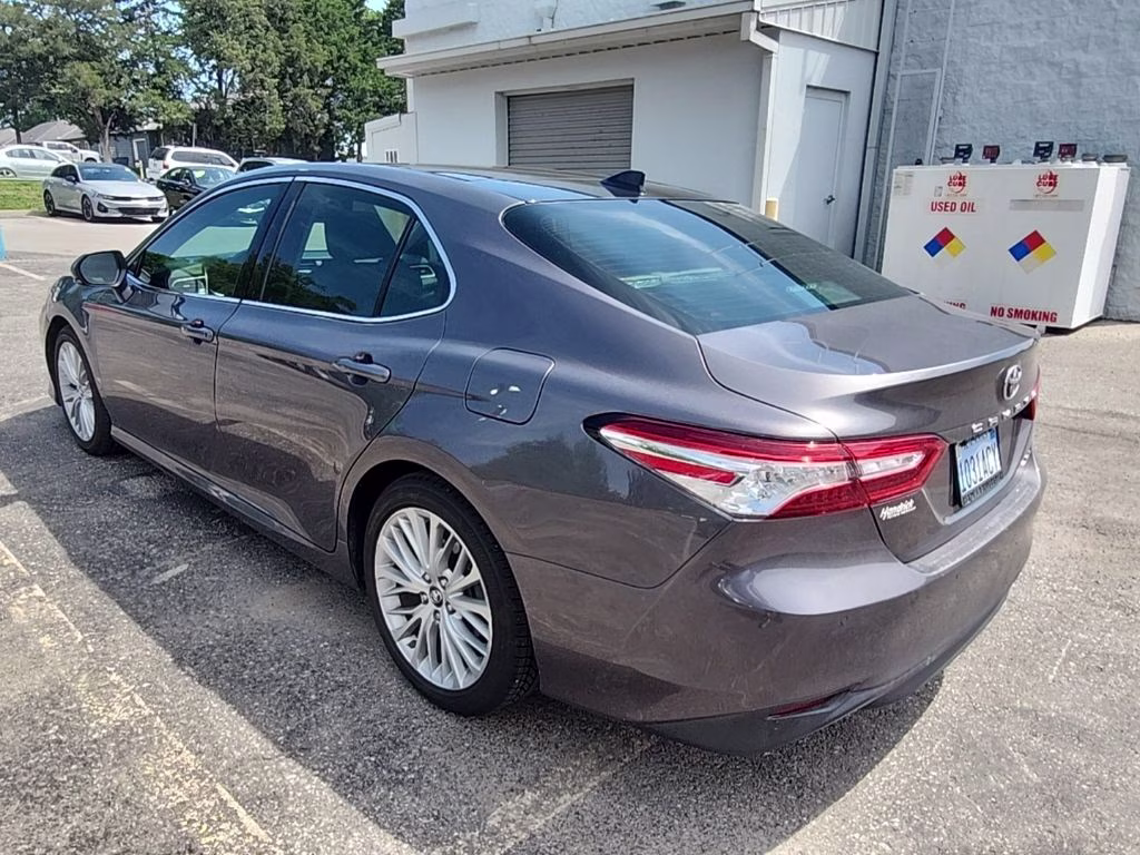 2018 Predawn Gray Mica Toyota Camry XLE FWD Sedan