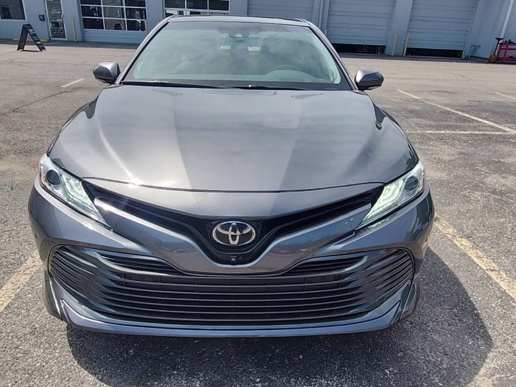 2018 Predawn Gray Mica Toyota Camry XLE FWD Sedan