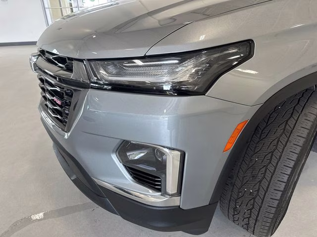 2023 Sterling Gray Metallic Chevrolet Traverse RS AWD SUV
