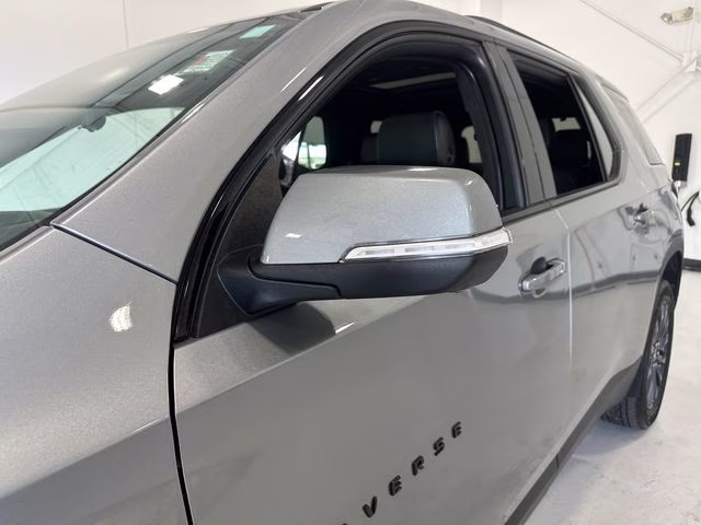 2023 Sterling Gray Metallic Chevrolet Traverse RS AWD SUV
