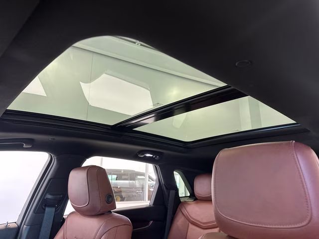 2023 Crystal White Tricoat Cadillac XT5 Premium Luxury AWD SUV