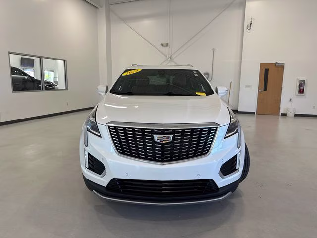 2023 Crystal White Tricoat Cadillac XT5 Premium Luxury AWD SUV
