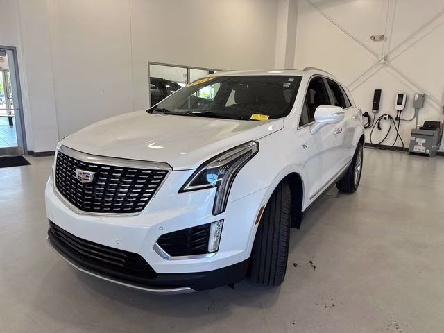 2023 Crystal White Tricoat Cadillac XT5 Premium Luxury AWD SUV