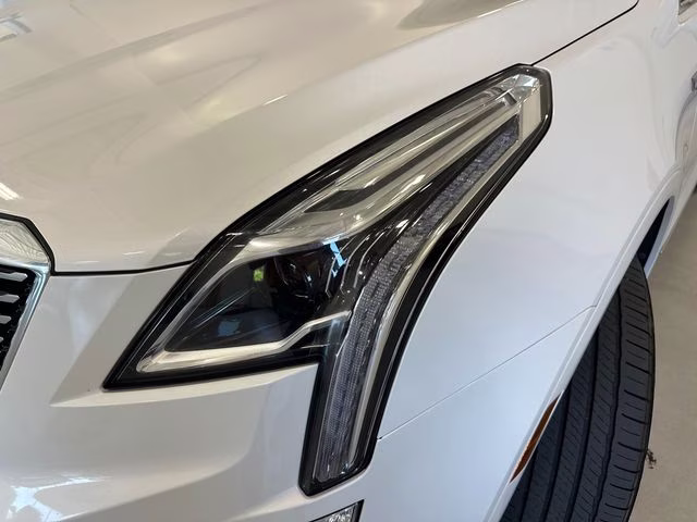 2023 Crystal White Tricoat Cadillac XT5 Premium Luxury AWD SUV