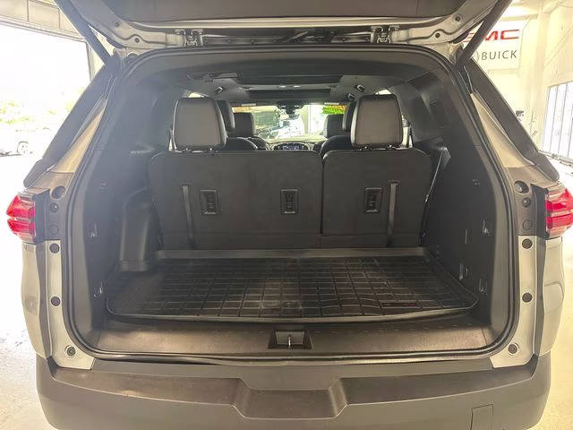 2023 Sterling Gray Metallic Chevrolet Traverse RS AWD SUV