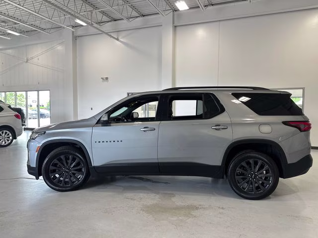 2023 Sterling Gray Metallic Chevrolet Traverse RS AWD SUV