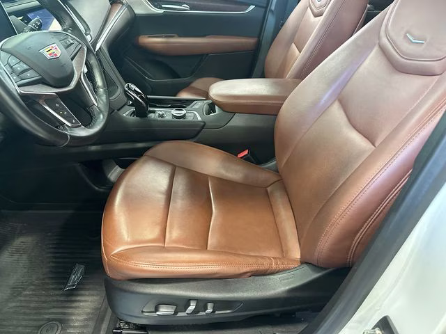 2023 Crystal White Tricoat Cadillac XT5 Premium Luxury AWD SUV