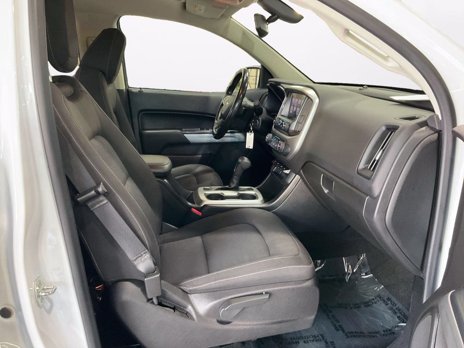 2017 Summit White Chevrolet Colorado LT 4X4 Truck