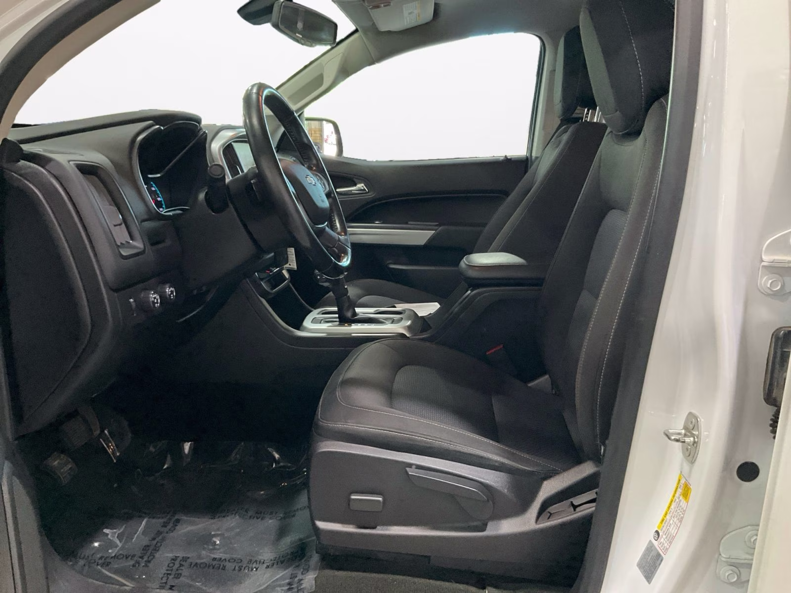 2017 Summit White Chevrolet Colorado LT 4X4 Truck