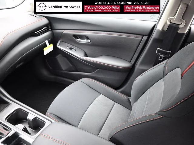 2025 Aspen White/Super Black Nissan Sentra SR FWD Sedan