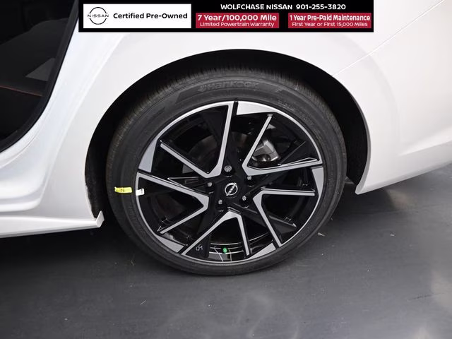 2025 Aspen White/Super Black Nissan Sentra SR FWD Sedan