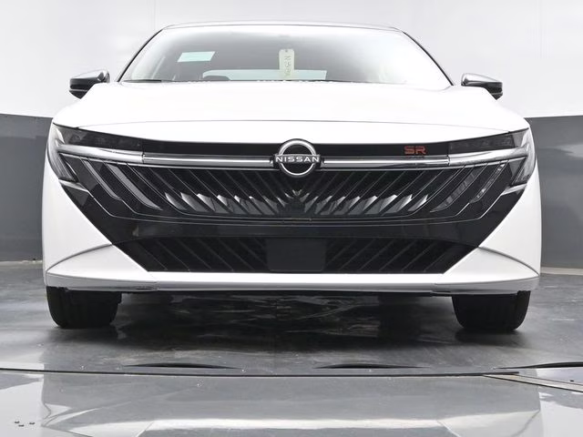 2026 Aspen White/Super Black Nissan Sentra SR FWD Sedan
