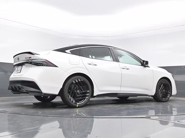 2026 Aspen White/Super Black Nissan Sentra SR FWD Sedan