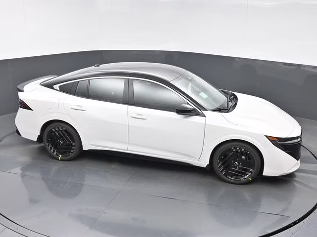 2026 Aspen White/Super Black Nissan Sentra SR FWD Sedan