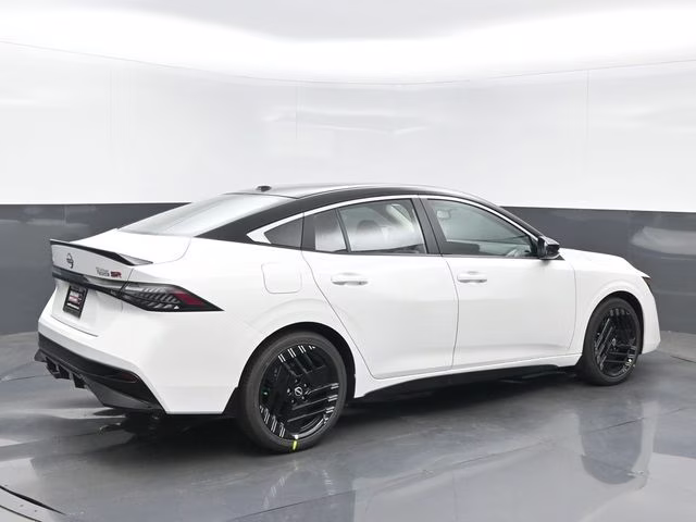 2026 Aspen White/Super Black Nissan Sentra SR FWD Sedan