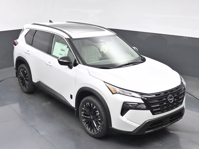 2026 Everest White Pearl Tricoat Nissan Rogue Dark Armor FWD SUV