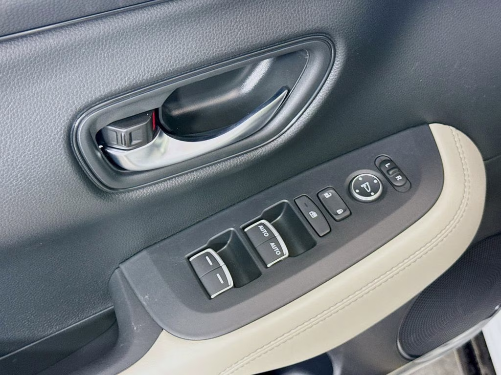 2027 Platinum White Pearl Honda HR-V EX-L AWD SUV