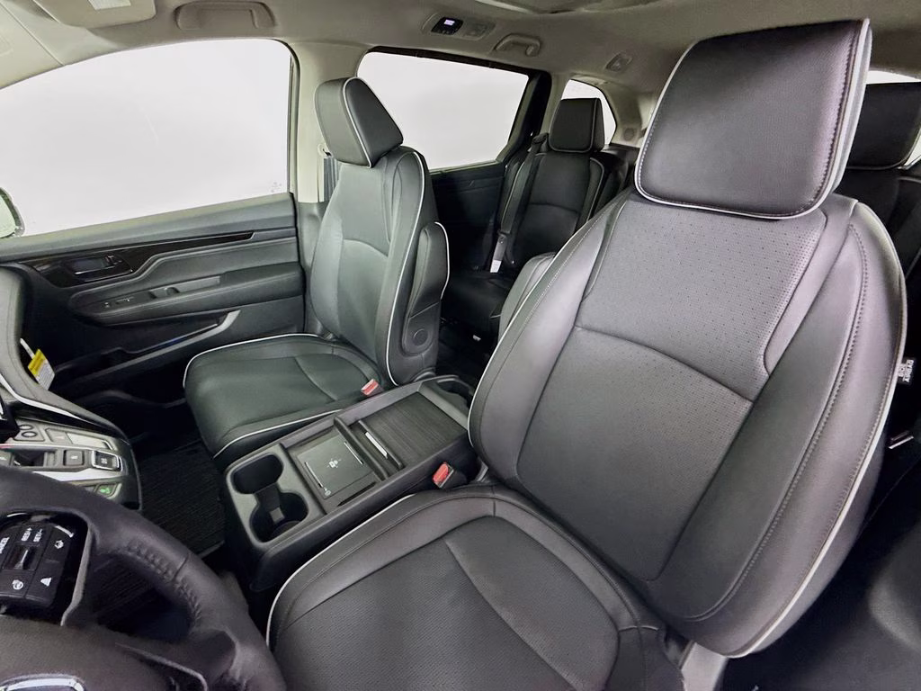 2026 Crystal Black Pearl Honda Odyssey Elite FWD Van