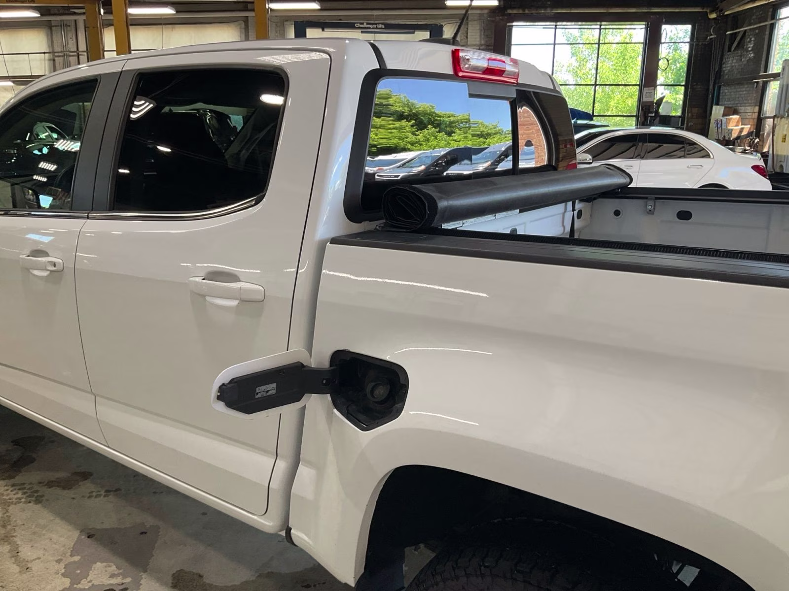 2017 Summit White Chevrolet Colorado LT 4X4 Truck