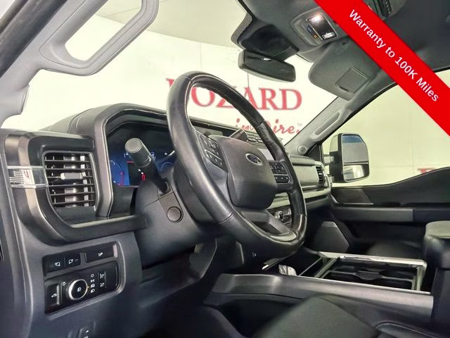 2023 Oxford White Ford Super Duty F-250 SRW Lariat 4X4 Truck