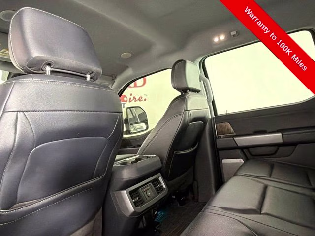 2023 Oxford White Ford Super Duty F-250 SRW Lariat 4X4 Truck