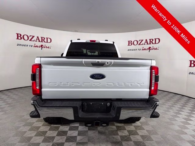 2023 Oxford White Ford Super Duty F-250 SRW Lariat 4X4 Truck
