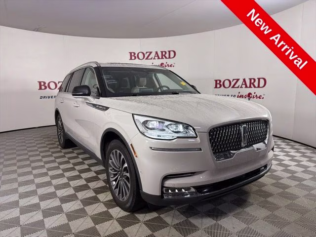 2022 Pearl Metallic Lincoln Aviator Reserve AWD SUV