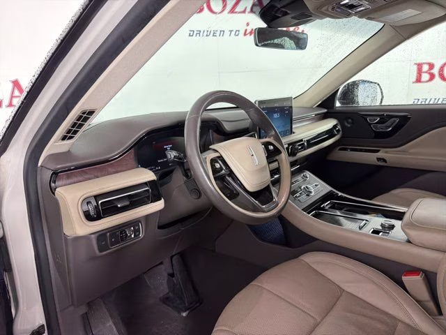 2022 Pearl Metallic Lincoln Aviator Reserve AWD SUV