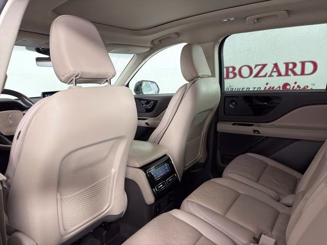 2022 Pearl Metallic Lincoln Aviator Reserve AWD SUV