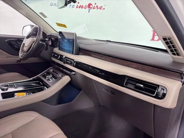 2022 Pearl Metallic Lincoln Aviator Reserve AWD SUV