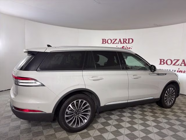 2022 Pearl Metallic Lincoln Aviator Reserve AWD SUV